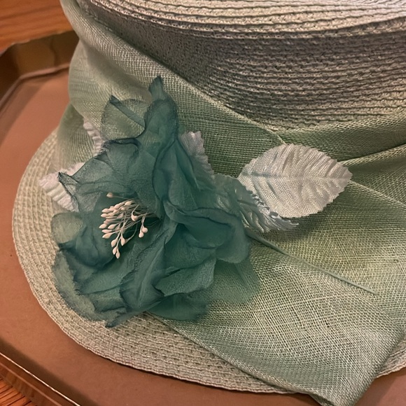Vintage Sherel’s mint green straw hat - Picture 2 of 5